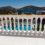 Saraya Aparthotel 4*