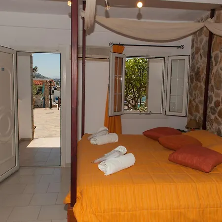 Saraya Aparthotel 2*